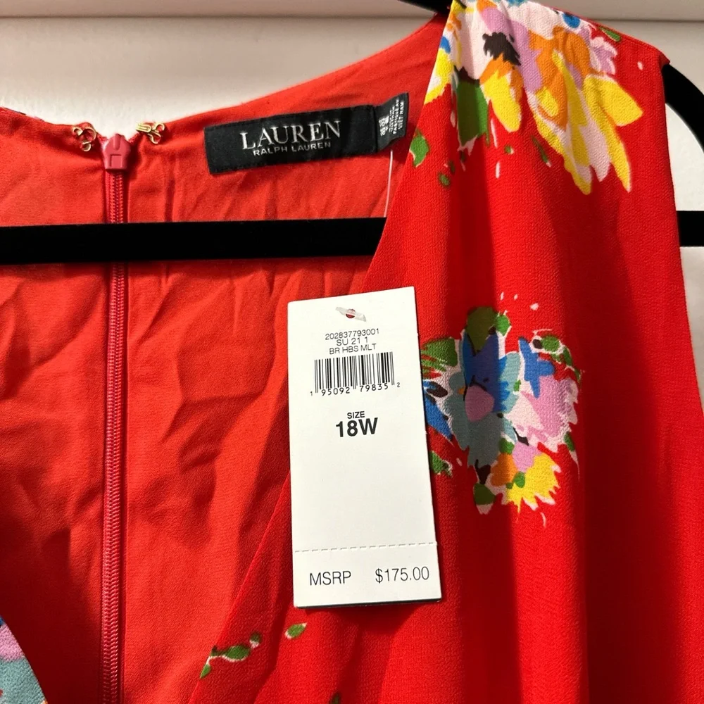 NWT Ralph Lauren Floral Print Sleeveless Dress
Size: 18W | Retail: $175.00 USD - Picture 4 of 4